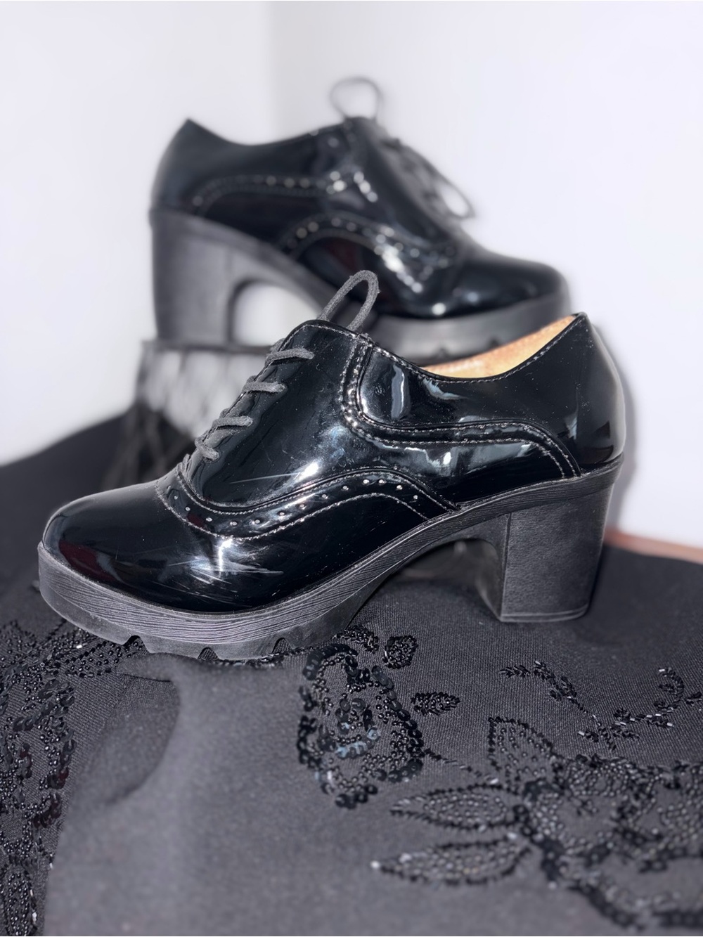 Black Patent Leather Lace-Up Chunky Heel Oxfords